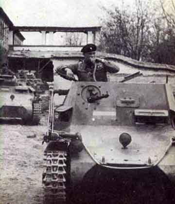 Kl.Pz.Bef.Wg., Sd.Kfz.265 Legion CONDOR Command Tank