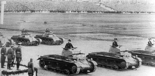Pz.Kpfw.II Ausf.b on parade in Nurnberg, 1937 Pz.Kpfw.II Ausf.b, Nurnberg 1937